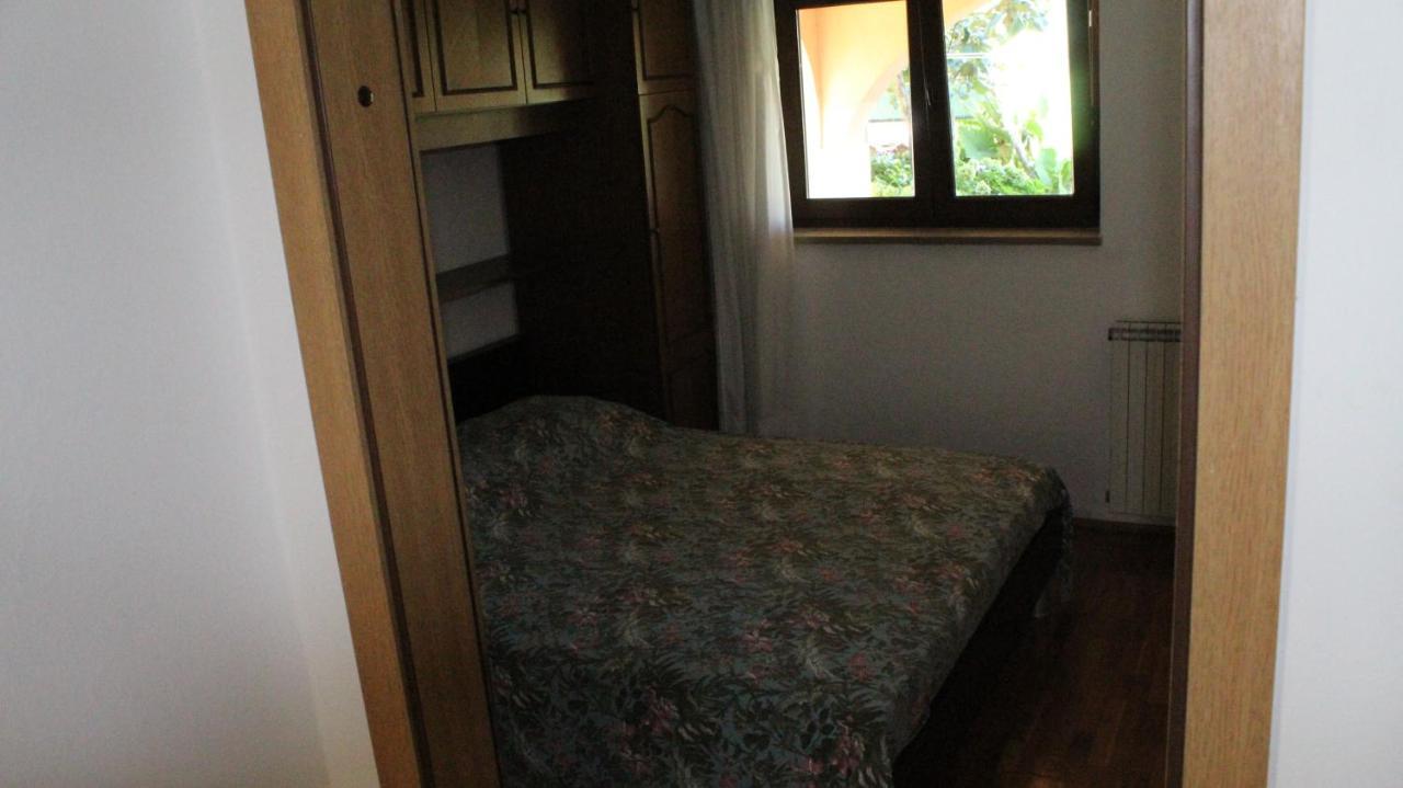 Apartman 100M2, Full Opremljen, Privatni Parking. Pula Exterior photo